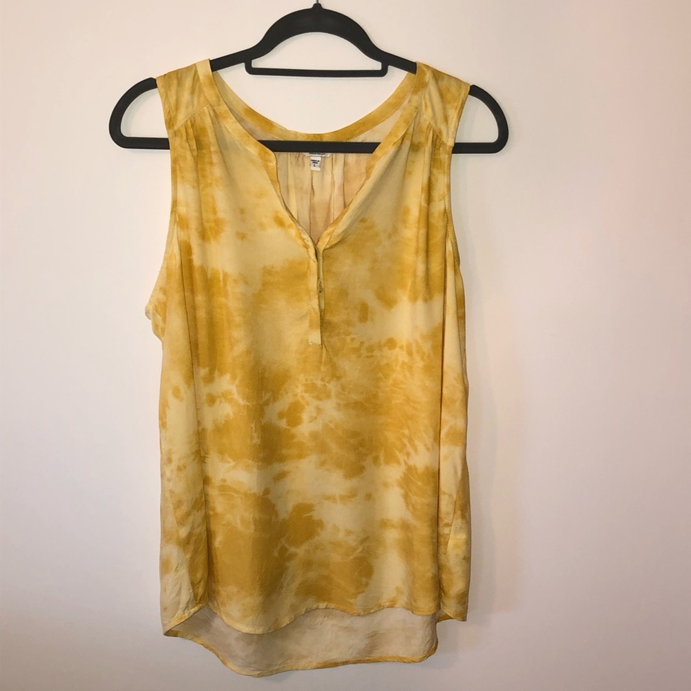 Sonoma Women’s Sleeveless Shirt